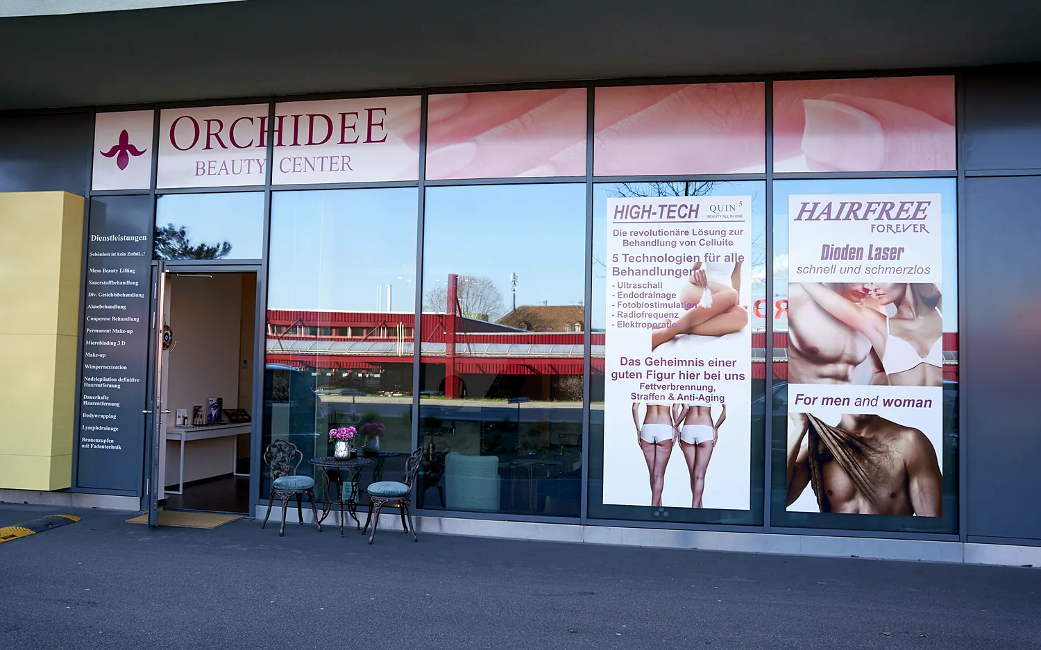 Eingang des Orchidee Beauty Center an der Hohenrainstrasse in Pratteln